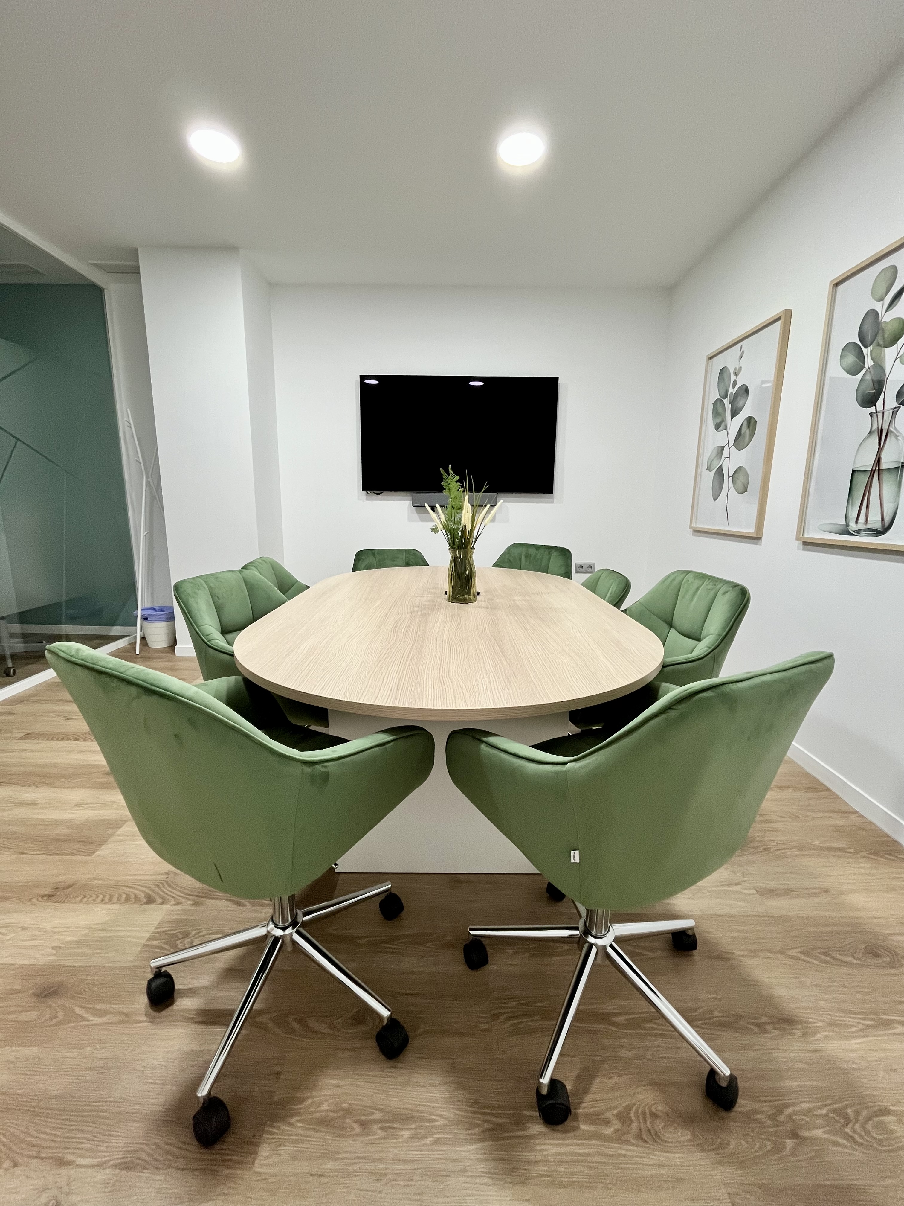Meeting room with tech