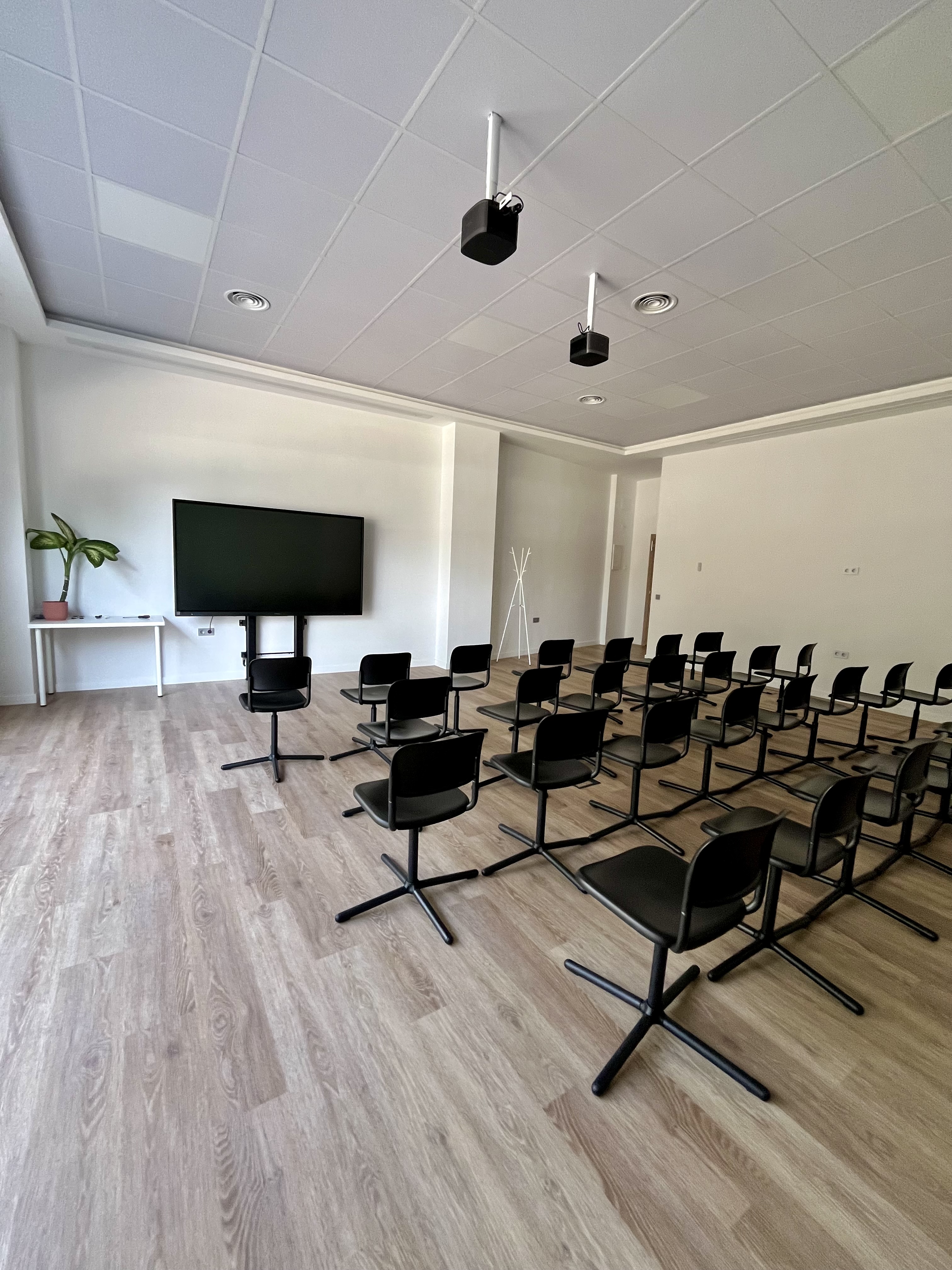 Meeting room with tech