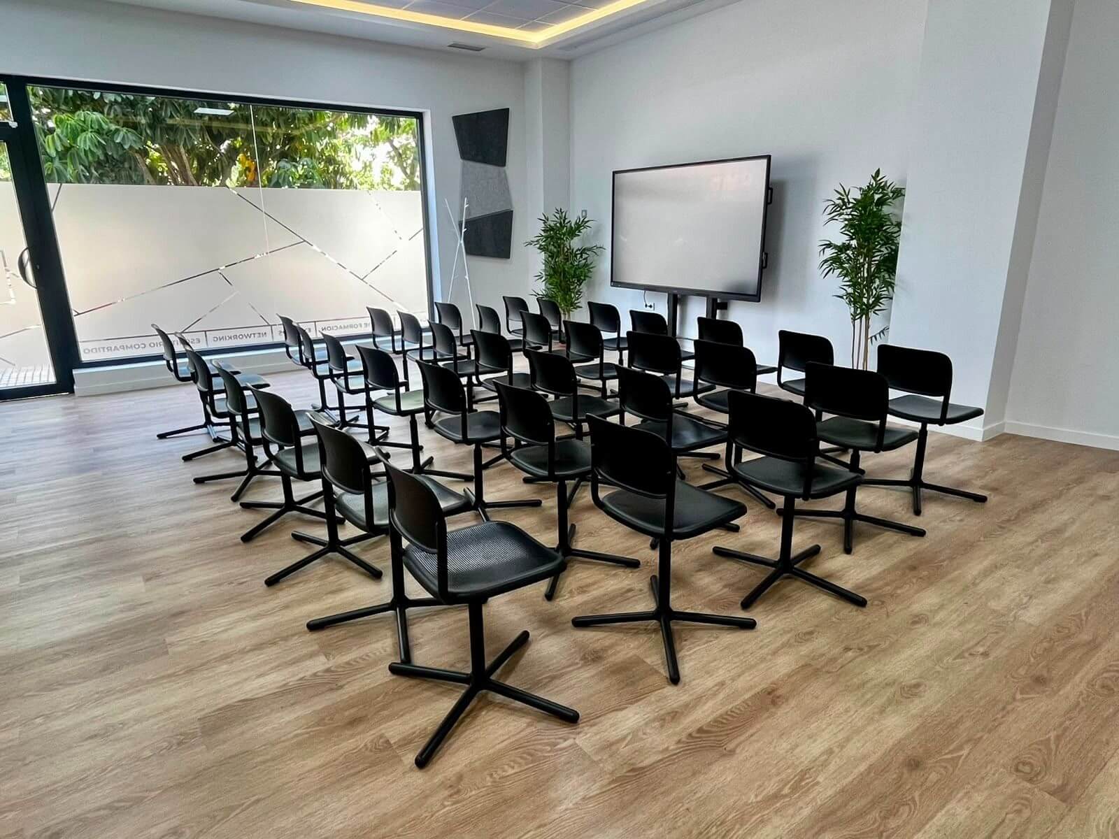 Sala Felgueroso, a pie de calle