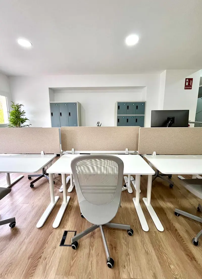 Puestos de trabajo en la zona compartida de Simur Spaces